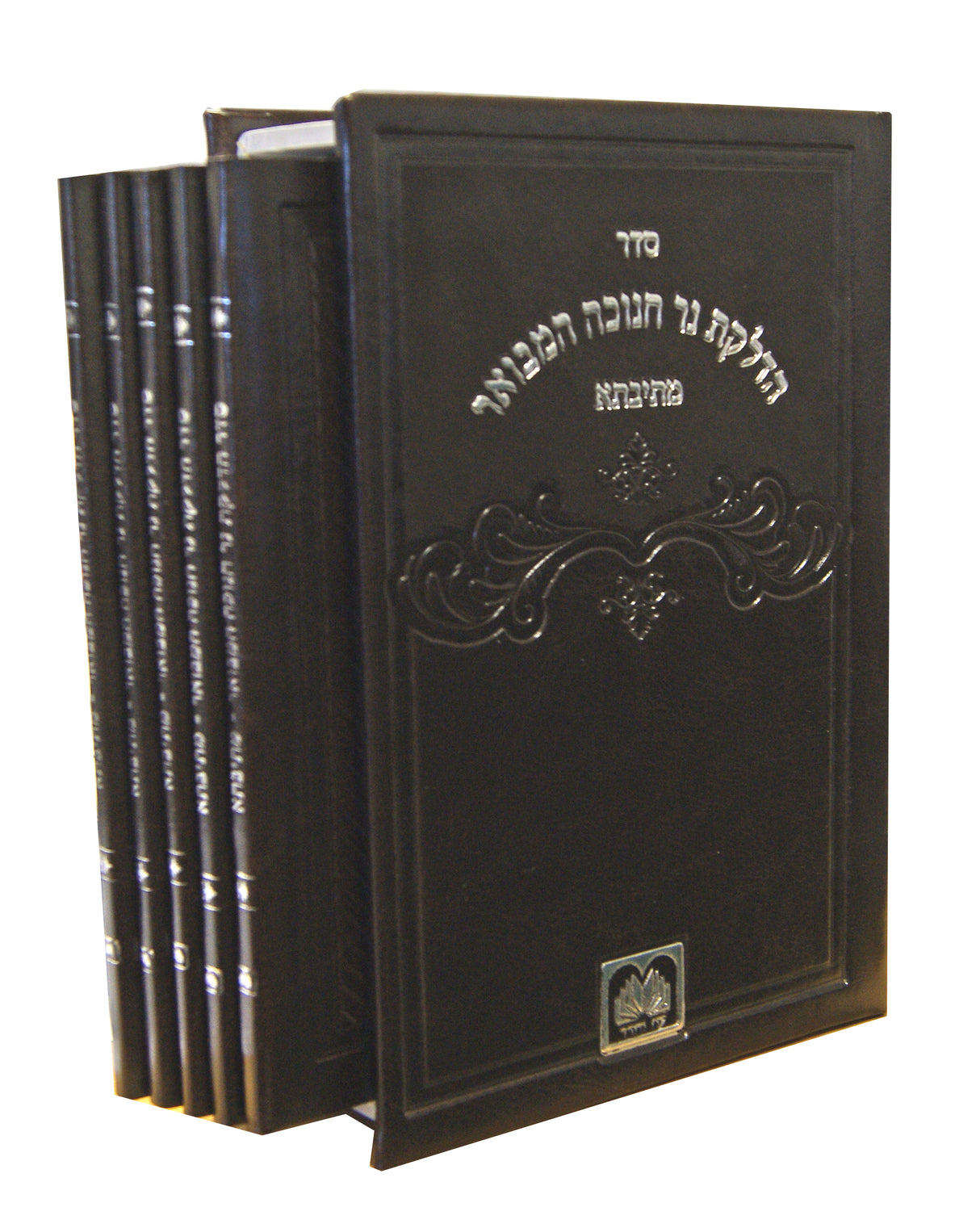 הדלקת נר חנוכה המבואר מתיבתא - 5 יחי' פי.יו בקופסה עוז והדר